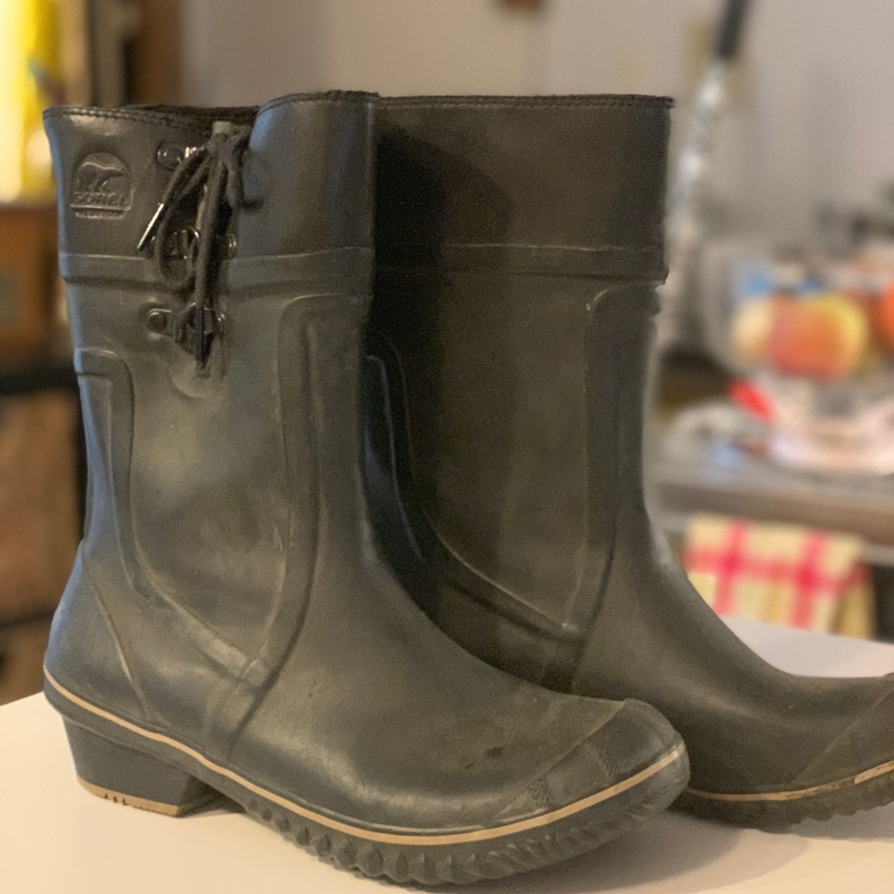 Sorel rain boots